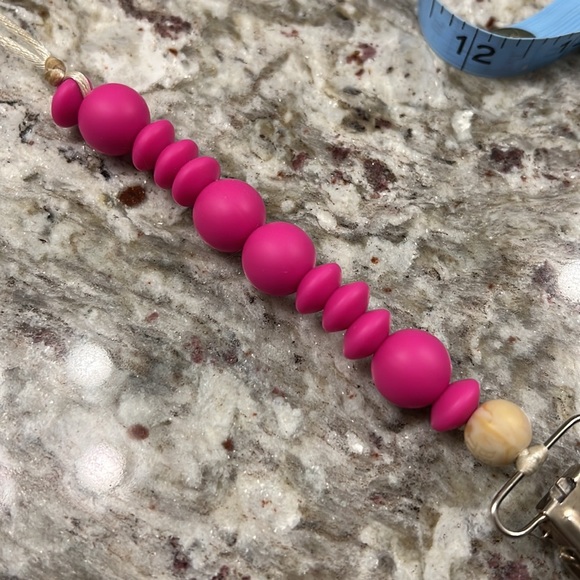 Like New Bella Tunno Violet Red Pacifier Clip for newborn and up - Picture 5 of 7